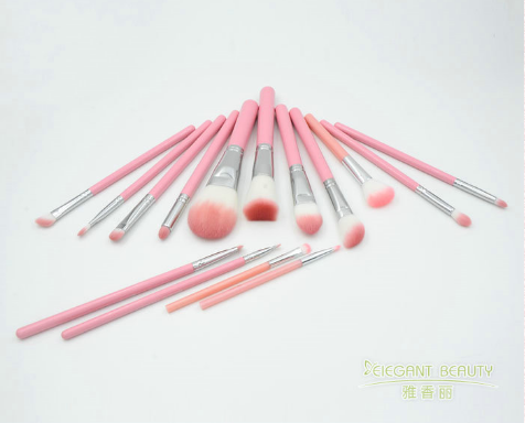 草莓视频APP官网能用美妆蛋清洗液洗吗？