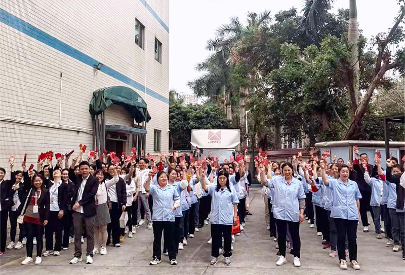 龙行龘龘，前程朤朤丨草莓视频污版下载化妆用品（深圳）有限公司龙运当头，开工大吉！
